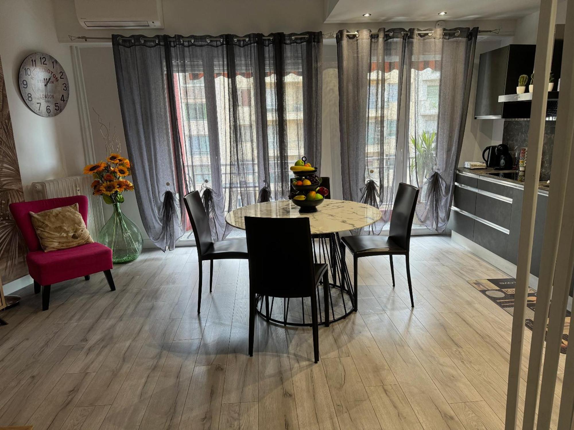 Gorgeous 2 Bedrooms Holiday Apartement Nice Exterior photo